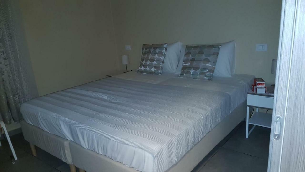 Paradise Inn Livorno Værelse billede